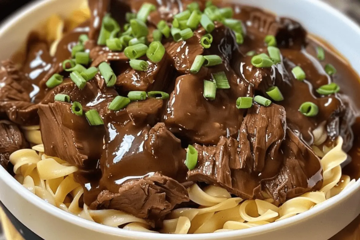 Tremendous Crockpot Beef Tips & Noodles - cookefast.com