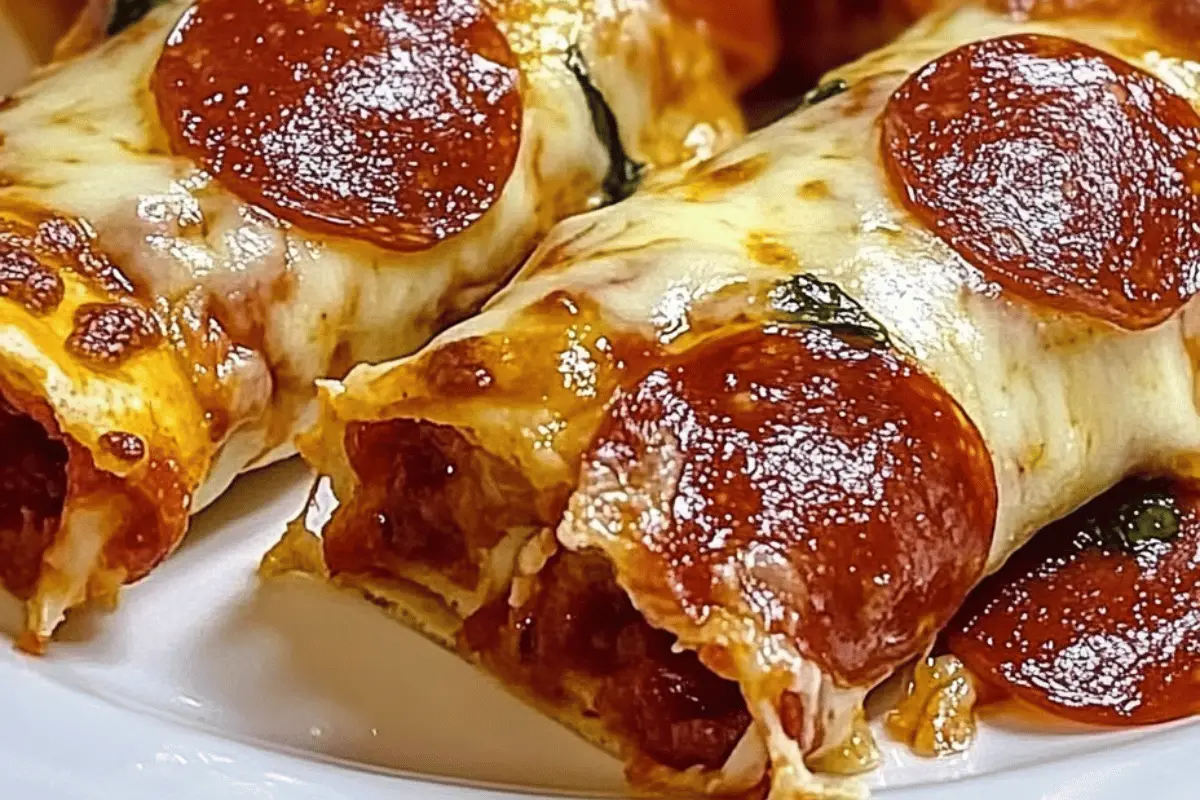 Low-Carb Cheesy Pepperoni Pizza Roll-Ups