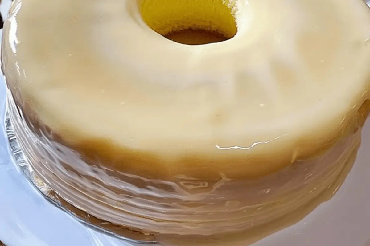 Pineapple cake cake